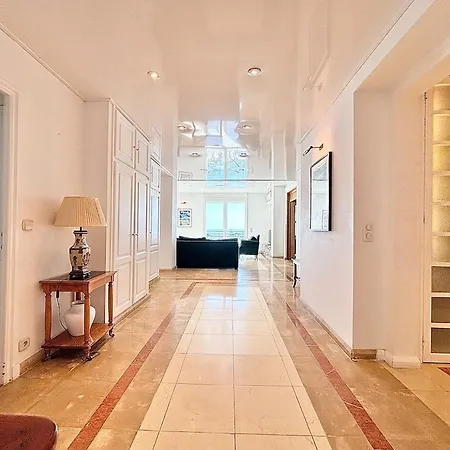 Apartment Palais Miramrar - 3 Bedrooms - M7 Cannes